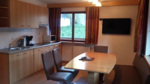 Garnì Gardena - Appartments Hotel Santa Cristina Val Gardena