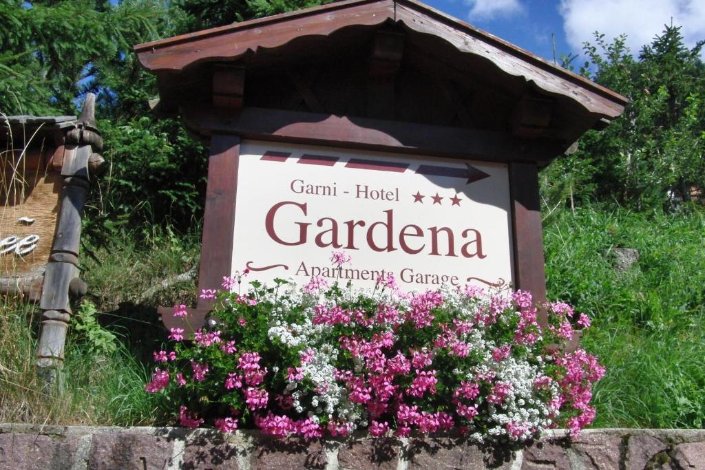 Hotel Garnì Gardena - Appartments Santa Cristina Val Gardena